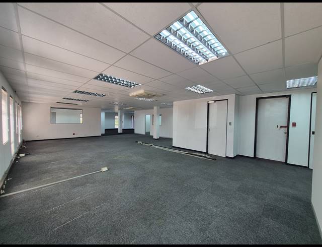336M² OFFICE TO LET IN KRAMERVILLE